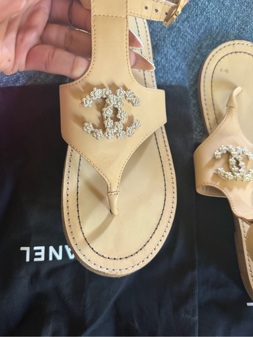 CHANEL beige leather sandal size 40.